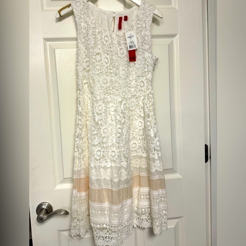 New / beautiful lace dress - Picture 1 of 7